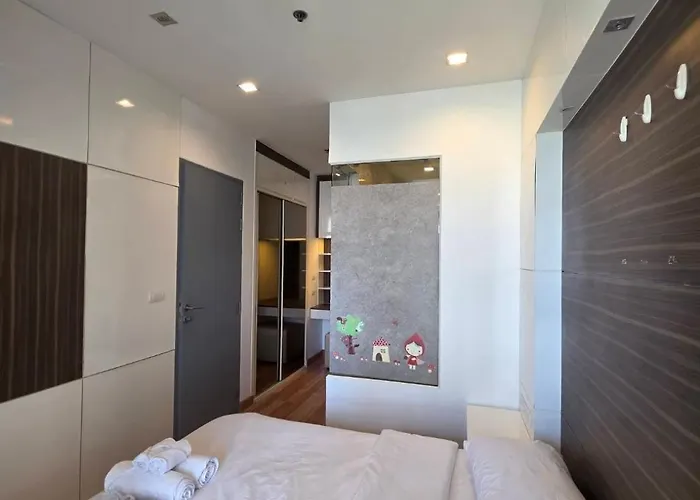 Appartement ให้เช่าคอนโดติดบีทีเอสอ่อน นุช 0 เมตร เตียงคิงไซส์ Bangkok