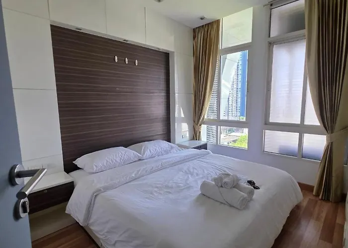 ให้เช่าคอนโดติดบีทีเอสอ่อน นุช 0 เมตร เตียงคิงไซส์ Bangkok