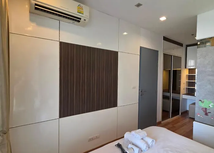 ให้เช่าคอนโดติดบีทีเอสอ่อน นุช 0 เมตร เตียงคิงไซส์ * Bangkok